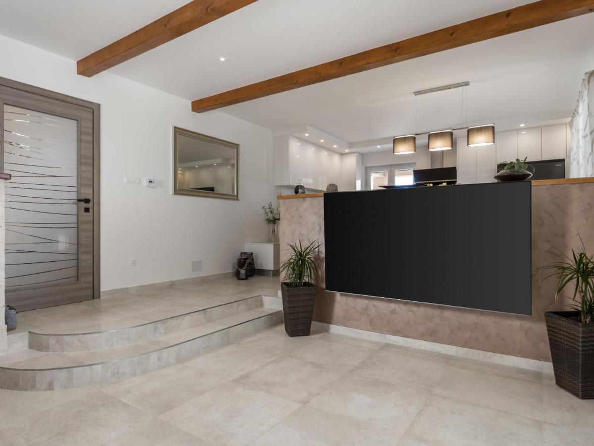 Villa Matea - Mlk150 By Interhome Dobrinj Dış mekan fotoğraf